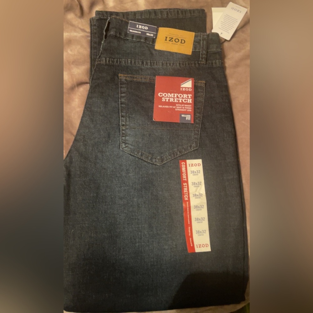 New, never worn izod relaxed fit jeans